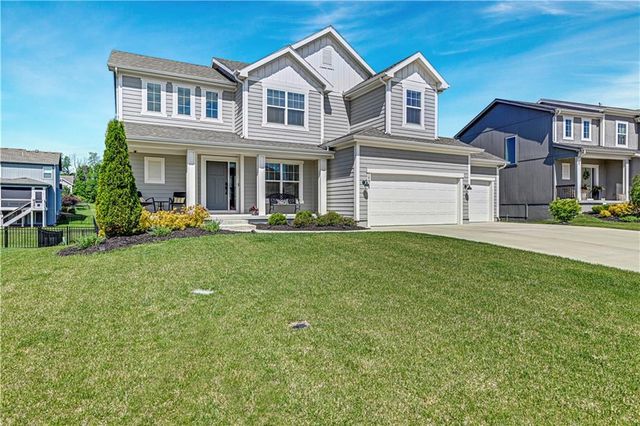 18918 Ocheltree Street, Spring Hill, KS 66083