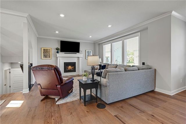 18918 Ocheltree Street, Spring Hill, KS 66083