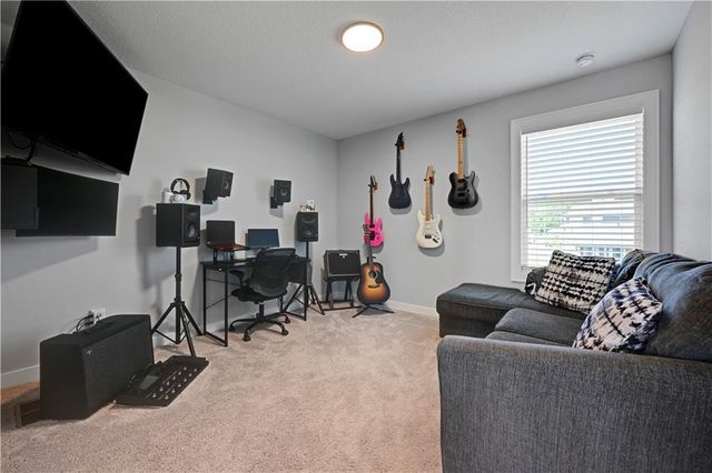 18918 Ocheltree Street, Spring Hill, KS 66083