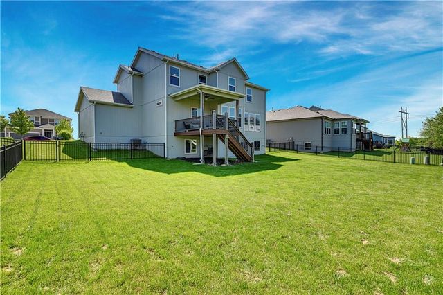 18918 Ocheltree Street, Spring Hill, KS 66083