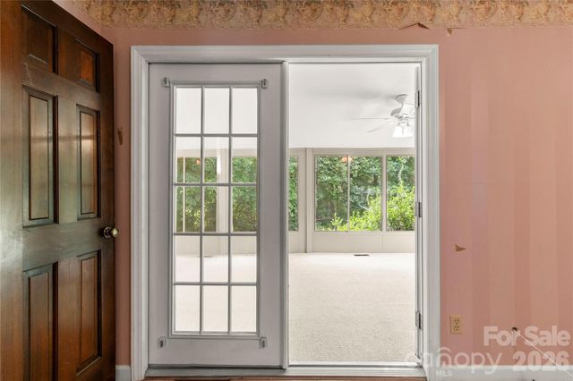 7225 Leesburg Road, Charlotte, NC 28215