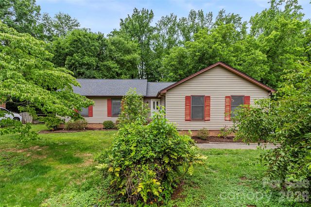 7225 Leesburg Road, Charlotte, NC 28215