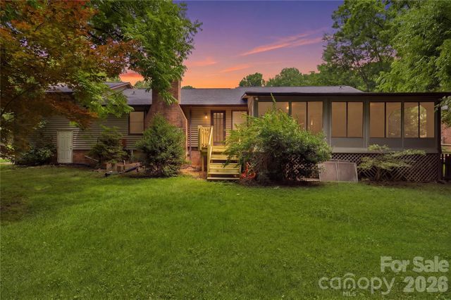 7225 Leesburg Road, Charlotte, NC 28215