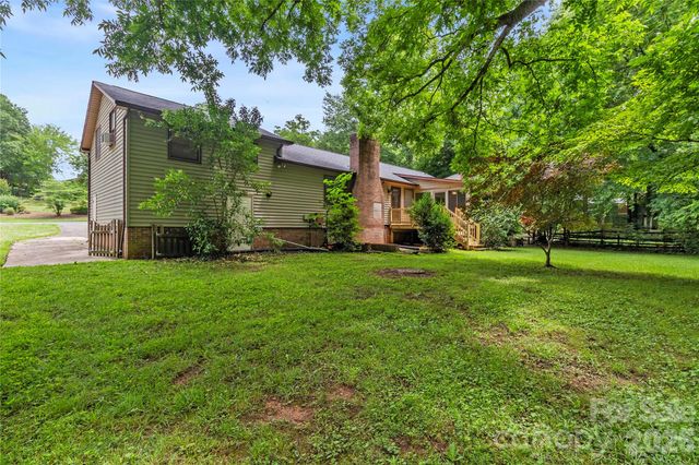 7225 Leesburg Road, Charlotte, NC 28215