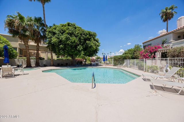 10080 E MOUNTAINVIEW LAKE Drive 367, Scottsdale, AZ 85258