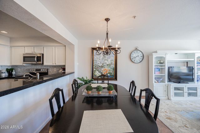 10080 E MOUNTAINVIEW LAKE Drive 367, Scottsdale, AZ 85258