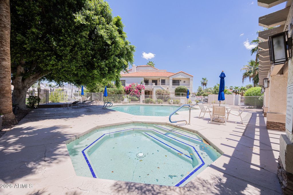 10080 E MOUNTAINVIEW LAKE Drive 367, Scottsdale, AZ 85258