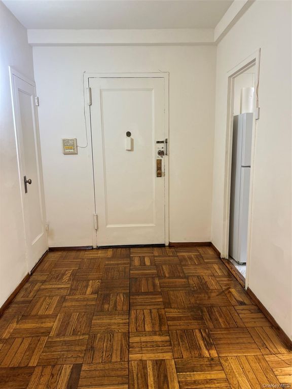 1569 Metropolitan Avenue 5C, Bronx, NY 10462 — exterior