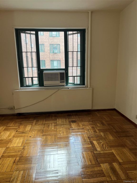 1569 Metropolitan Avenue 5C, Bronx, NY 10462 — photo 3