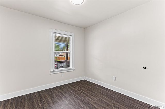 1473 Empire Avenue, Lincoln Park, MI 48146