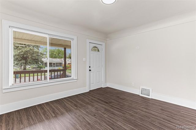 1473 Empire Avenue, Lincoln Park, MI 48146
