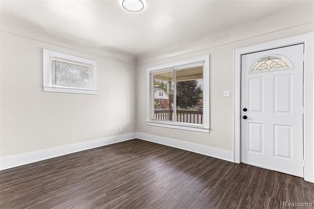 1473 Empire Avenue, Lincoln Park, MI 48146