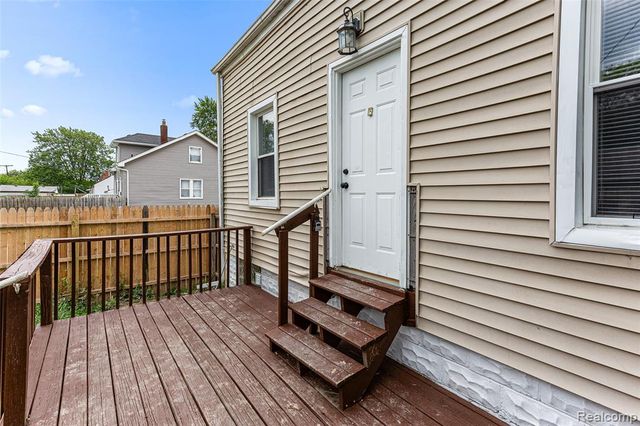 1473 Empire Avenue, Lincoln Park, MI 48146