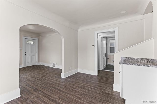 1473 Empire Avenue, Lincoln Park, MI 48146
