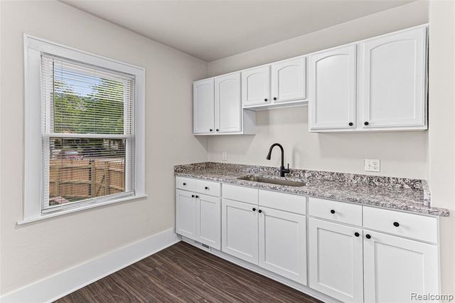 1473 Empire Avenue, Lincoln Park, MI 48146