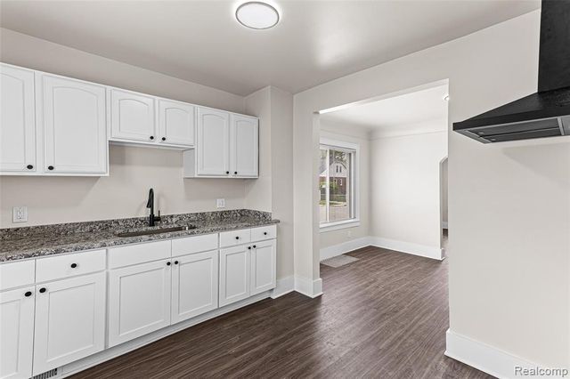 1473 Empire Avenue, Lincoln Park, MI 48146