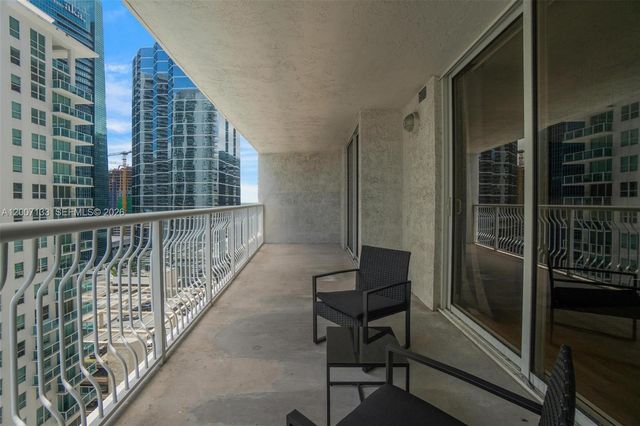 1200 Brickell Bay Dr 1907, Miami, FL 33131