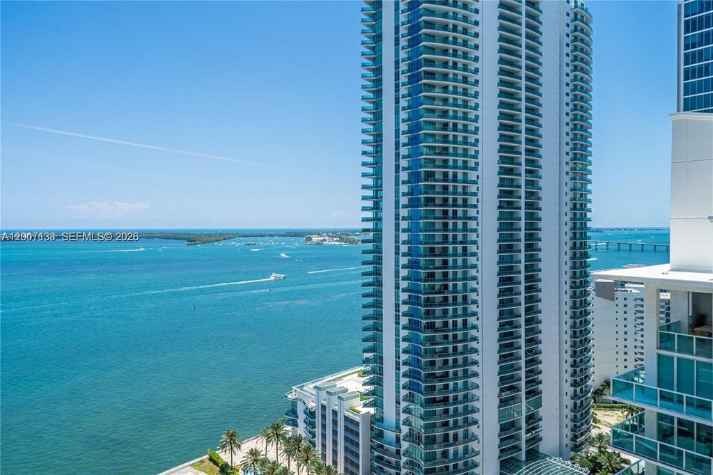 1200 Brickell Bay Dr 1907, Miami, FL 33131