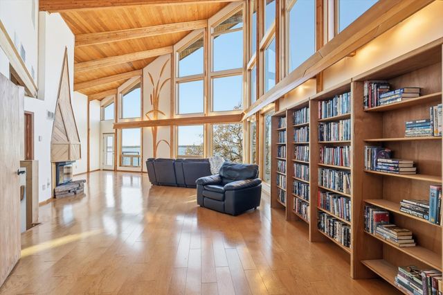 640 Diamond Point Drive, Oak Point, TX 75068