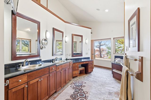 640 Diamond Point Drive, Oak Point, TX 75068