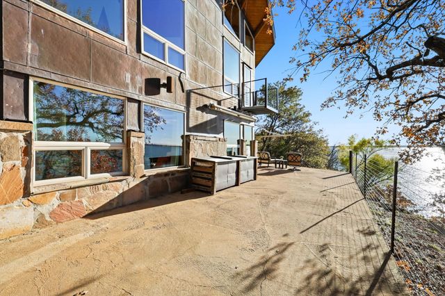 640 Diamond Point Drive, Oak Point, TX 75068