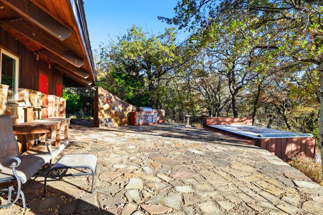 640 Diamond Point Drive, Oak Point, TX 75068