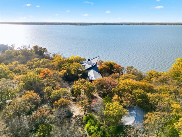 640 Diamond Point Drive, Oak Point, TX 75068