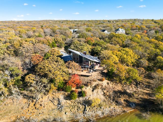 640 Diamond Point Drive, Oak Point, TX 75068