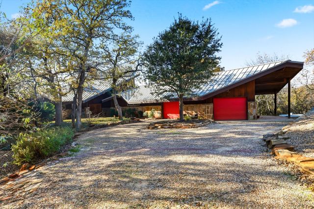 640 Diamond Point Drive, Oak Point, TX 75068