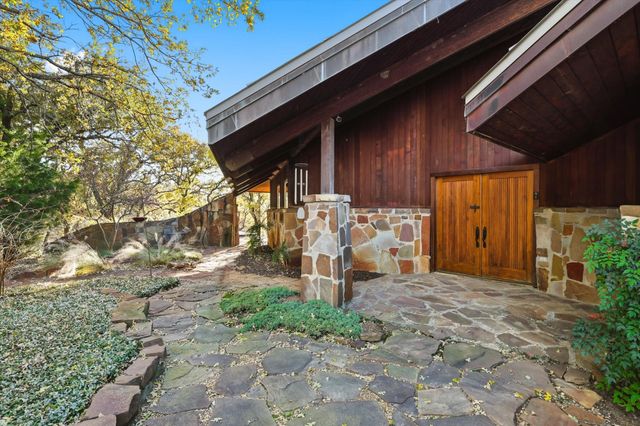 640 Diamond Point Drive, Oak Point, TX 75068