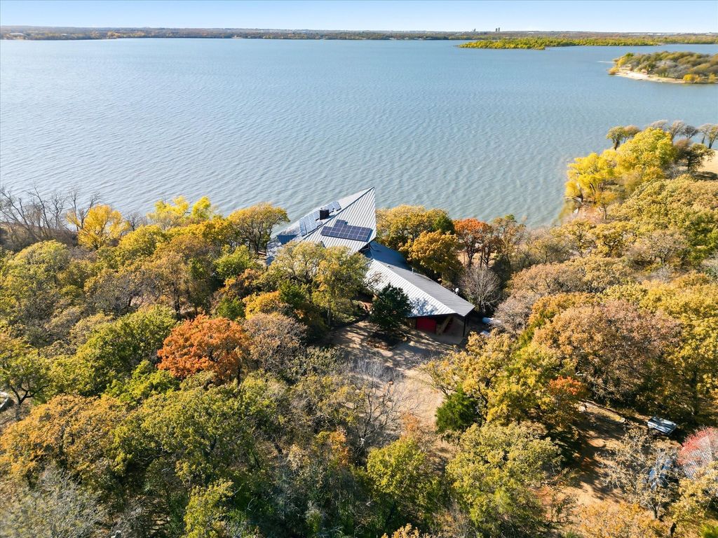 640 Diamond Point Drive, Oak Point, TX 75068