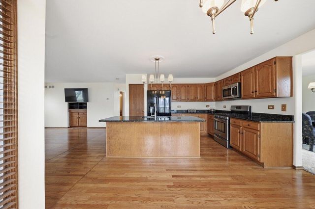 2697 W 85th Avenue, Merrillville, IN 46410