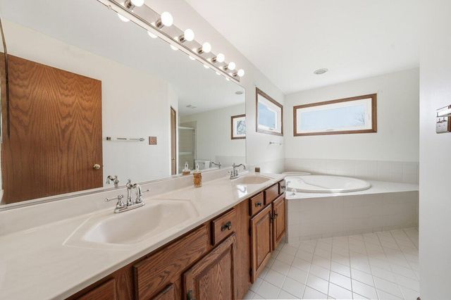 2697 W 85th Avenue, Merrillville, IN 46410