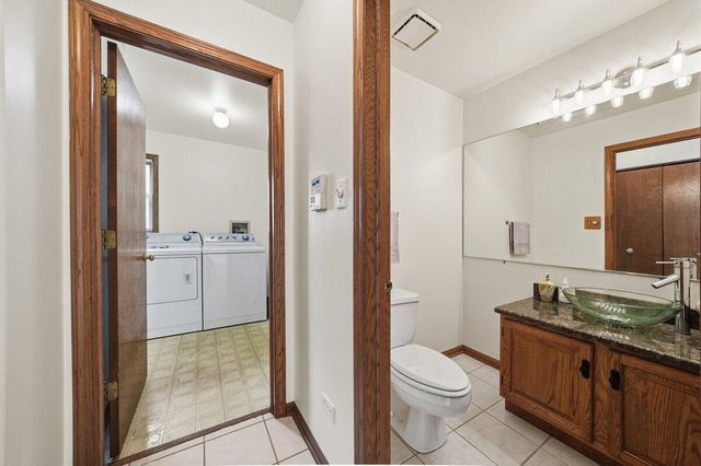 2697 W 85th Avenue, Merrillville, IN 46410