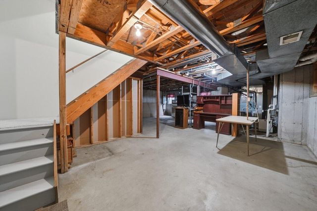 2697 W 85th Avenue, Merrillville, IN 46410