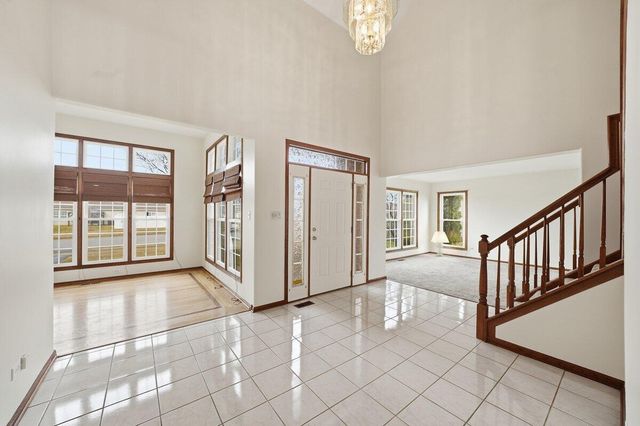 2697 W 85th Avenue, Merrillville, IN 46410