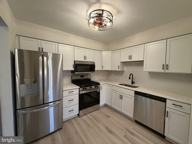 728 WESTFIELD DR, Cinnaminson, NJ 08077