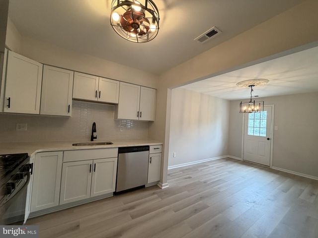 728 WESTFIELD DR, Cinnaminson, NJ 08077