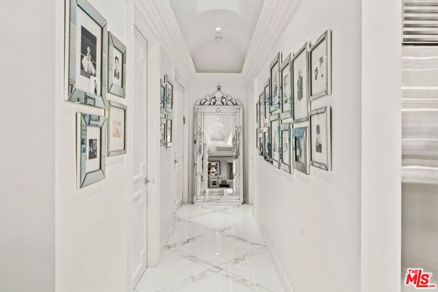 1455 Rising Glen, Los Angeles, CA 90069