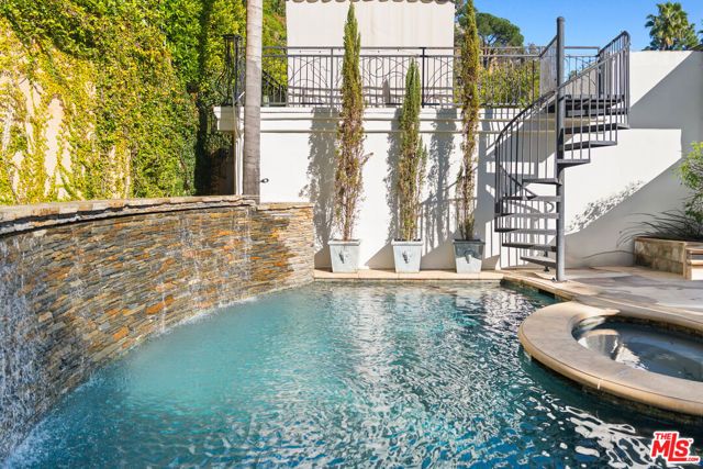 1455 Rising Glen, Los Angeles, CA 90069