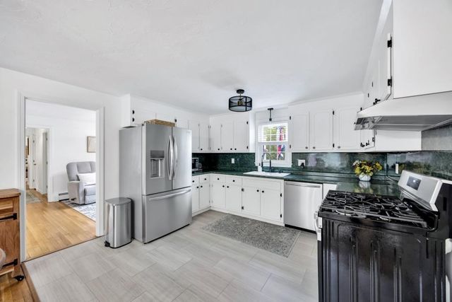 110 White Rock Rd, Yarmouth, MA 02675