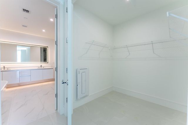 220 Lake Shore Drive 1011, Lake Park, FL 33403