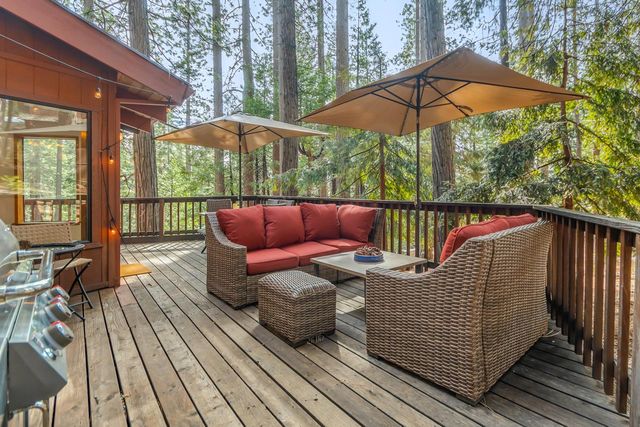 1539 Pebble Beach Way, Arnold, CA 95223