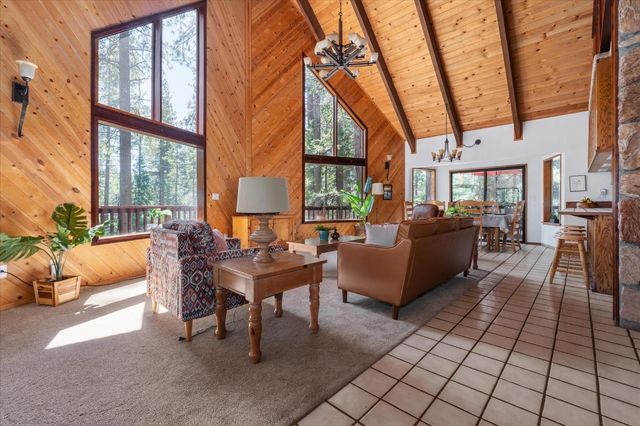 1539 Pebble Beach Way, Arnold, CA 95223