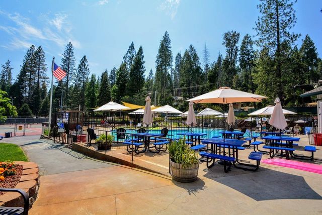 1539 Pebble Beach Way, Arnold, CA 95223