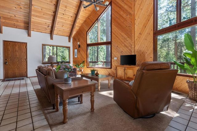 1539 Pebble Beach Way, Arnold, CA 95223