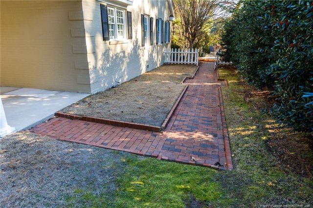 1134 Offshore Drive, Fayetteville, NC 28305