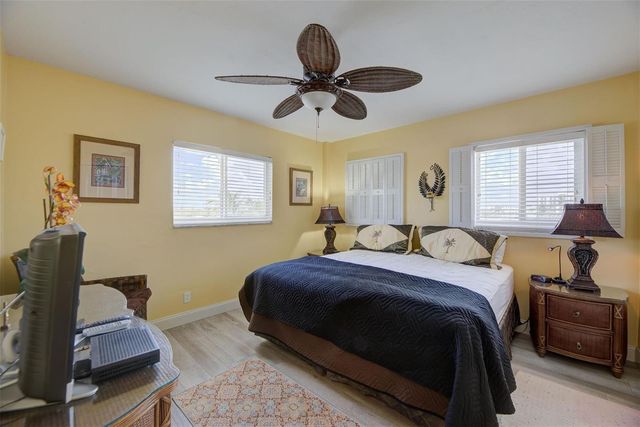1815 N Surf Road 403, Hollywood, FL 33019