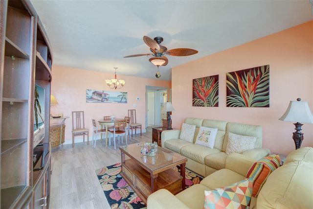 1815 N Surf Road 403, Hollywood, FL 33019