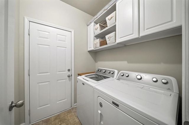 3 Creekside Way, Newnan, GA 30265